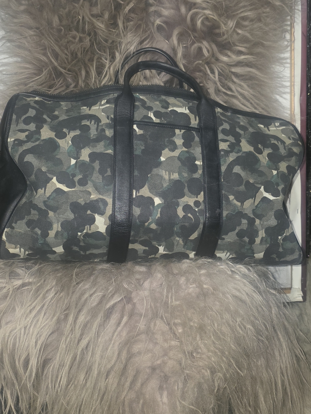 Gotham 45 Coach Green Camouflage Duffel with Black Leather Trim - Picture 4 of 8